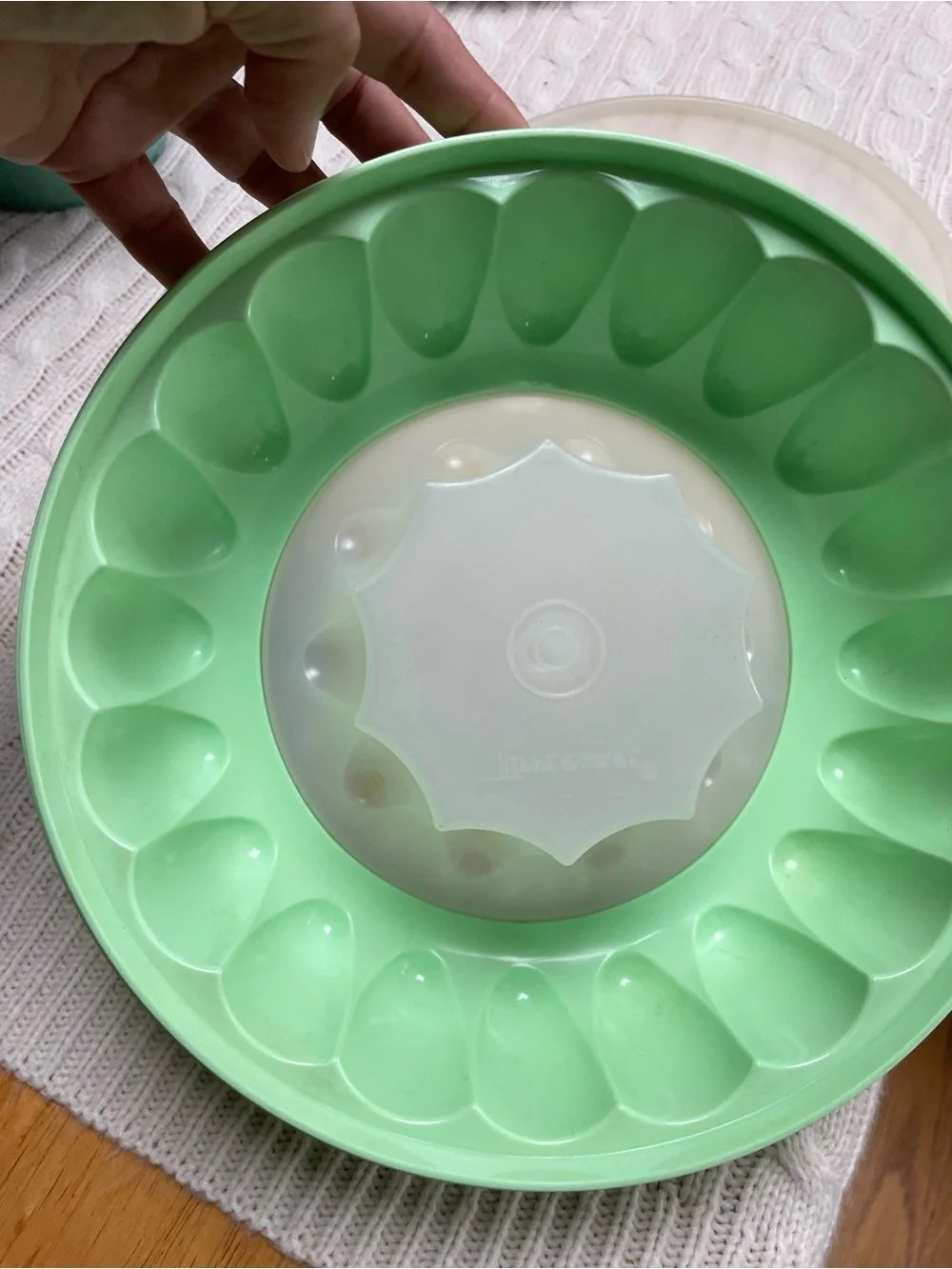 VTG Tupperware (think National Lampoon cat food recipe) Jadeite Green Jello Mold